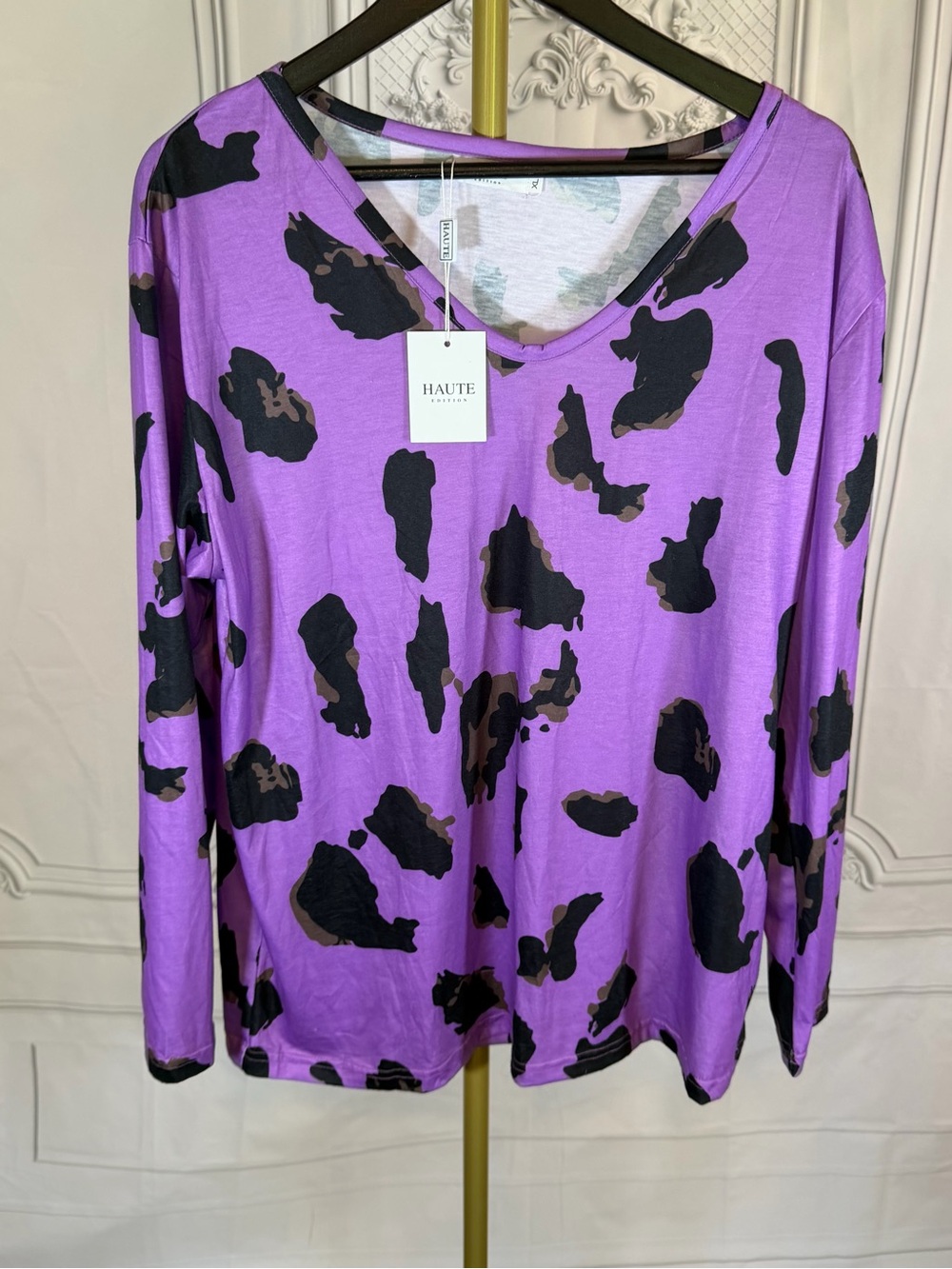 Haute Edition Women’s Size XL Purple Animal Print Long Sleeve Top Boho Cow Print